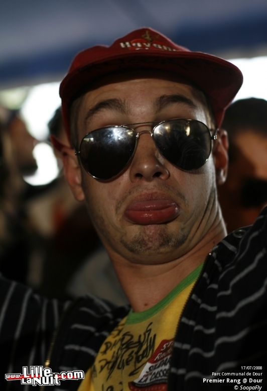 Dour : Tu étais au premier rang ? Tu es sûrement dedans ! en live - photo n°8