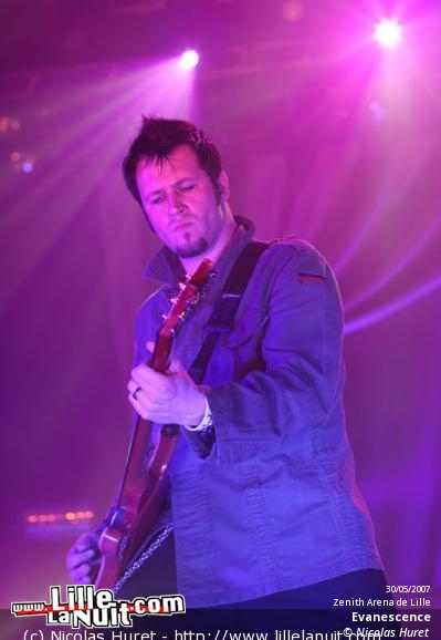 Evanescence & Mass Hysteria au Zénith en live - photo n°5