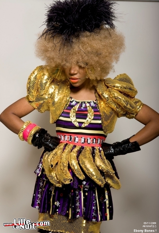 Le Festival des Inrocks, Jour 1 – Ebony Bones, Black Lips, Amanda Blank, Violens en live - photo n°2