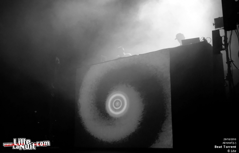 Crystal Castles + Beat Torrent + Slagsmâlsklubben en live - photo n°14
