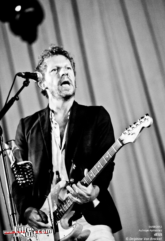 Les Nuits Secrètes 2012 – jour 2 : dEUS, Camille, etc. en live - photo n°1