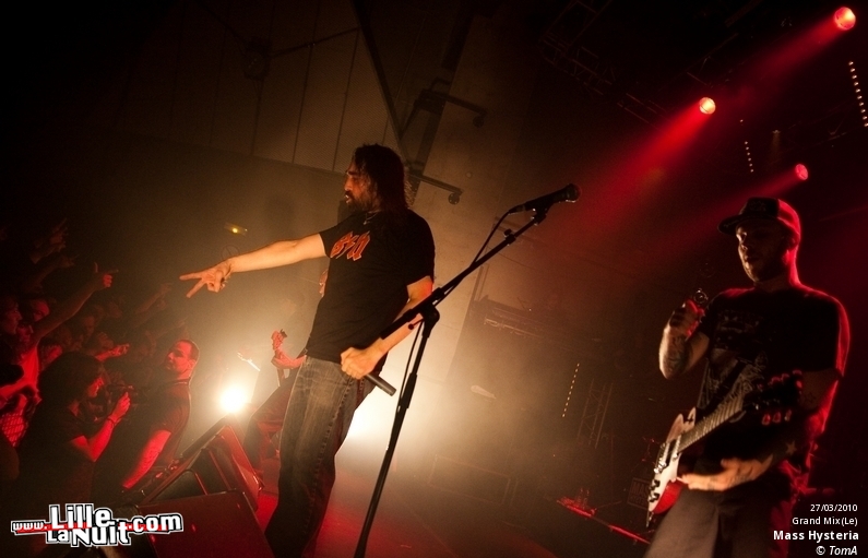 AqME + Mass Hysteria au Grand Mix en live - photo n°4