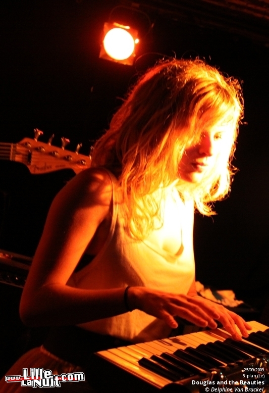 Douglas and the Beauties & Stereopute au Biplan en live - photo n°8