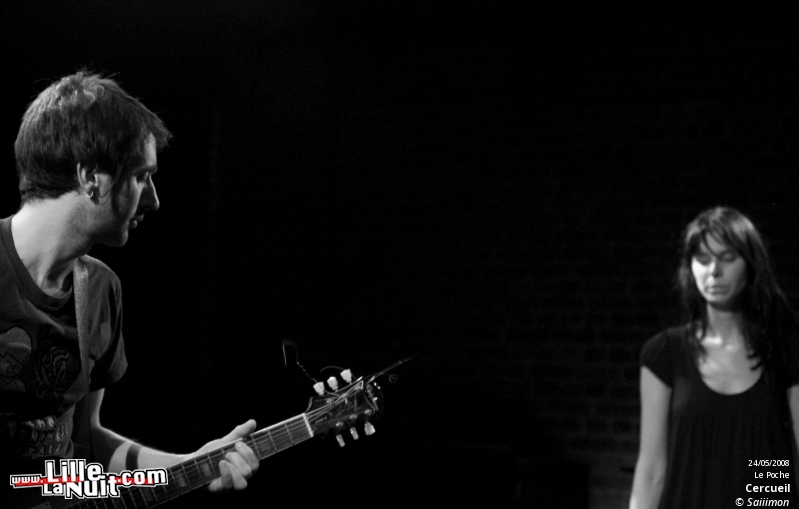 Simdiese6, Cercueil, l’Objet et Sexual Earthquake in Kobe au Théâtre Le Poche en live - photo n°13