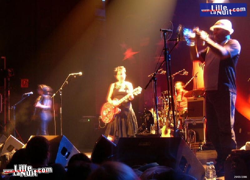 Amparanoia, El Matanzas feat. Brother Jam & Orchestre International du Vetex à l&rsquo;Aéronef en live - photo n°7