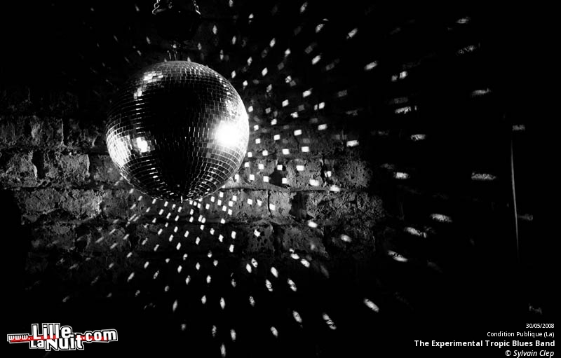 Joan As Police Woman + The Prince Of Assyria au Grand Mix en live - photo n°16