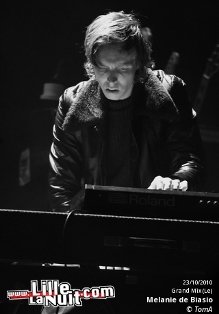 Absynthe Minded + Melanie de Biasio au Grand Mix en live - photo n°2