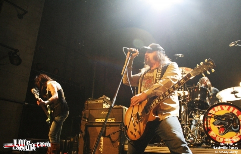 Nashville Pussy + Zoé au Grand Mix en live - photo n°10