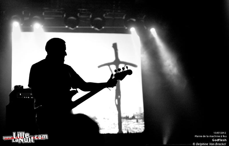 Dour Festival 2012 – jour 2 (part 2) : Ministry, Sébastien Tellier, Fanfarlo, etc. en live - photo n°4
