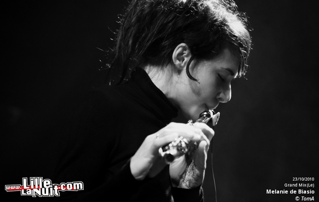 Absynthe Minded + Melanie de Biasio au Grand Mix en live - photo n°9
