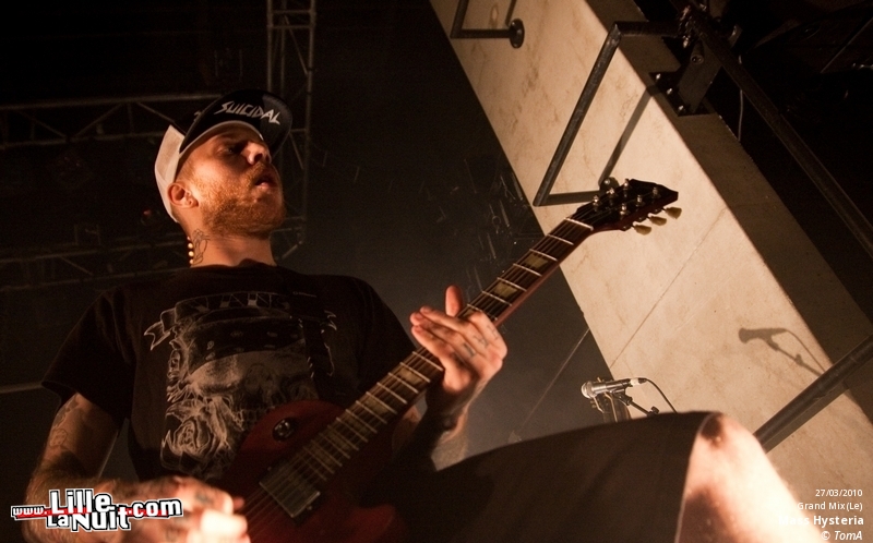 AqME + Mass Hysteria au Grand Mix en live - photo n°20