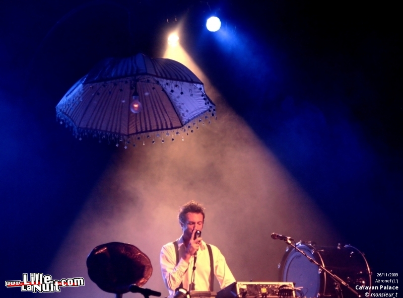 Caravan Palace & Féfé à l’Aéronef en live - photo n°9