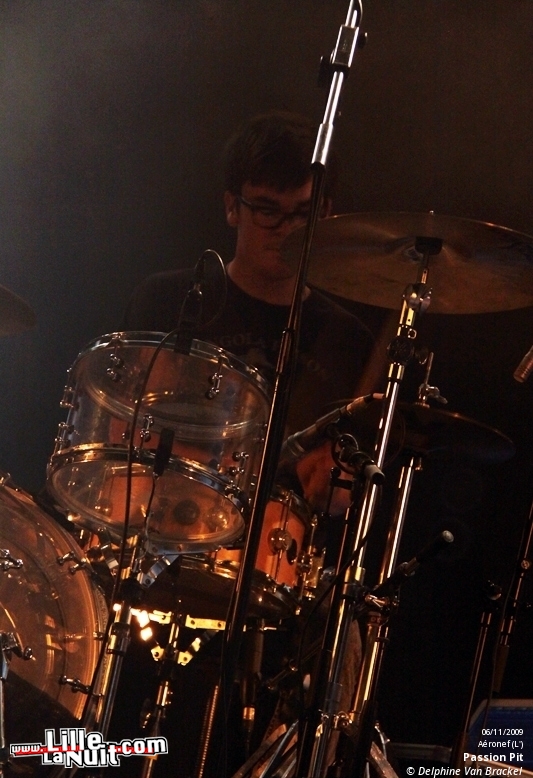 Le Festival des Inrocks – Passion Pit, Florence & The Machine, Lissy Trullie, Two Door Cinema Club en live - photo n°10