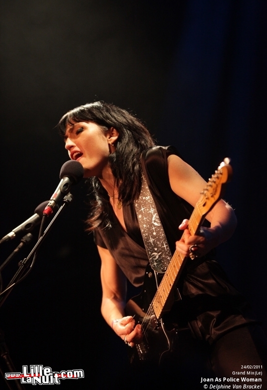 Joan As Police Woman + The Prince Of Assyria au Grand Mix en live - photo n°14