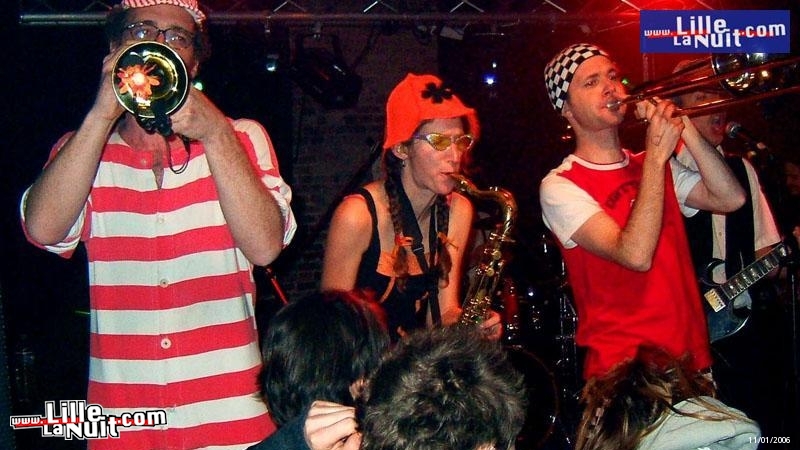 [29/12/2005] Lez&rsquo; Arts Chti Show à la Ferme Dupire en live - photo n°5