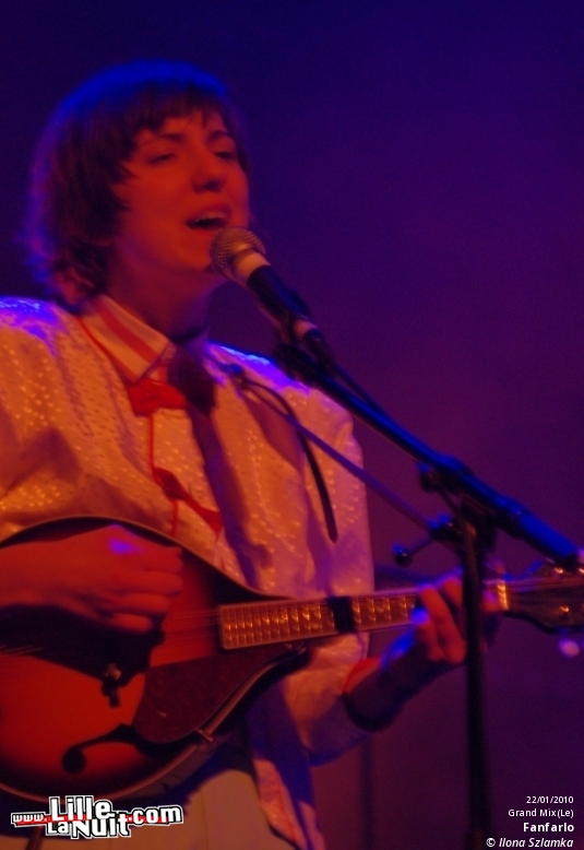 Fanfarlo & Morning Pop Star Choir au Grand Mix en live - photo n°20