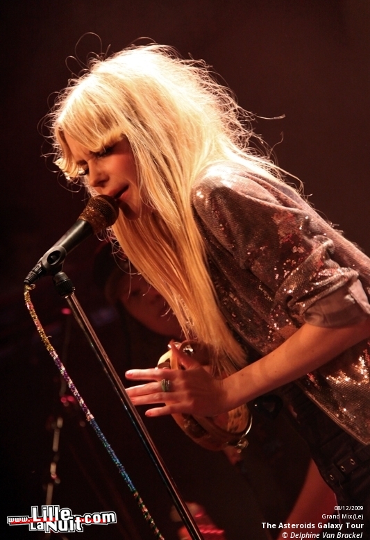 Eugene McGuinness + Pan Aurora à l’Aéronef en live - photo n°23