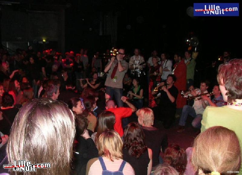 Amparanoia, El Matanzas feat. Brother Jam & Orchestre International du Vetex à l&rsquo;Aéronef en live - photo n°1