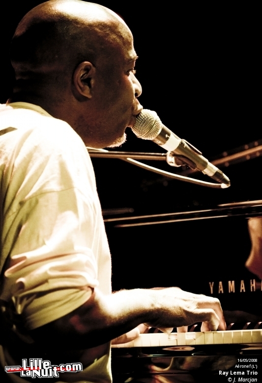 Ray Lema Trio à l&rsquo;Aéronef en live - photo n°10