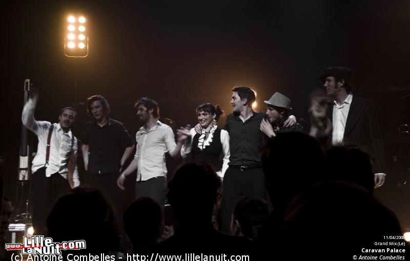 Caravan Palace et Hollie Smith au Grand Mix en live - photo n°8
