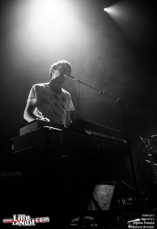 Two Door Cinema Club + Divine Paiste à l’Aéronef en live - photo n°10