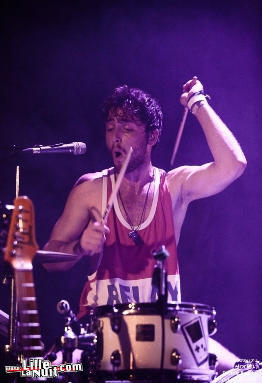 Two Door Cinema Club + Divine Paiste à l’Aéronef en live - photo n°16