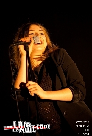 Izia + Blackfeet Revolution à l’Aéronef en live - photo n°8