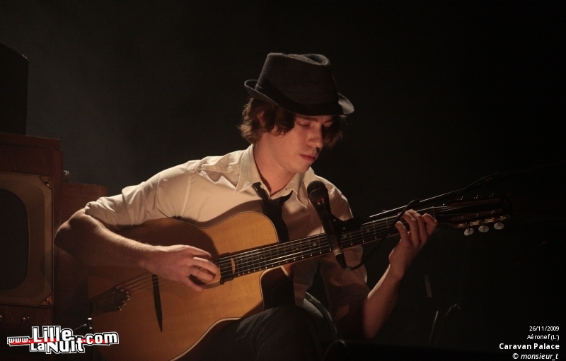 Caravan Palace & Féfé à l’Aéronef en live - photo n°11