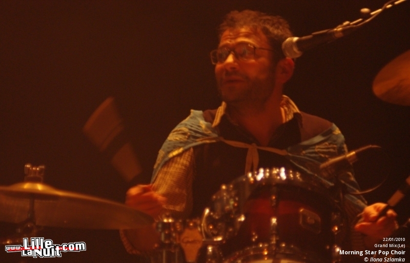 Fanfarlo & Morning Pop Star Choir au Grand Mix en live - photo n°31