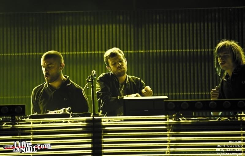 Ace Out, Phoenix, Lily Allen, Kanye West, Yuksek, Birdy Nam Nam au Main Square Festival en live - photo n°6