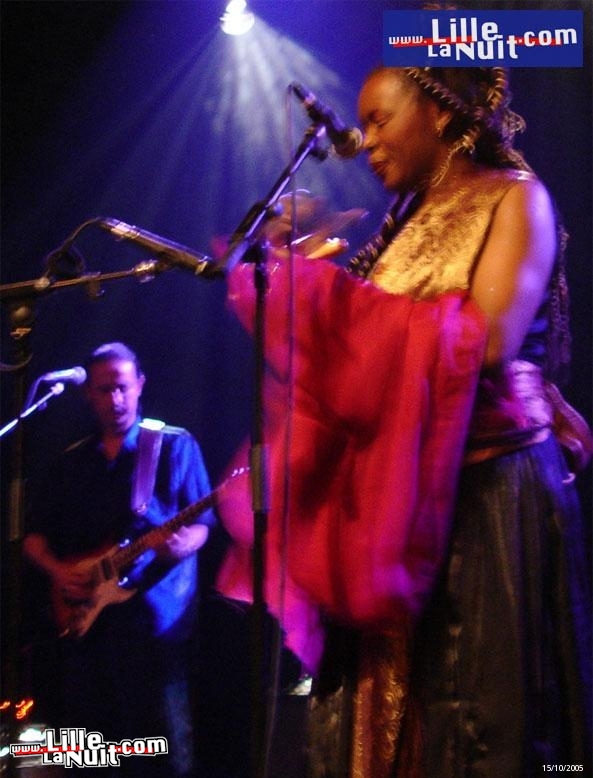 Sally Nyolo à l&rsquo;Aéronef en live - photo n°14