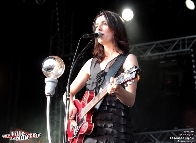 Cabaret vert – Jour 1 – Birdy Nam Nam, Ghinzu, la Grande Sophie en live - photo n°17