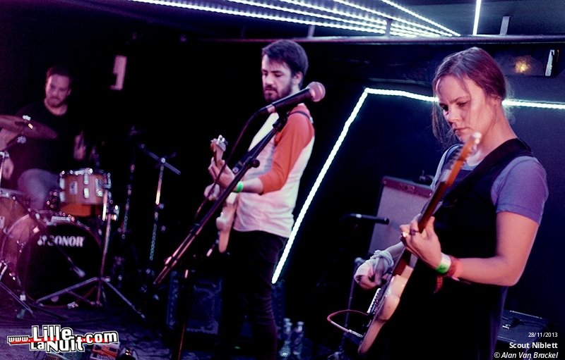 Scout Niblett + Team Wild à la Cave aux poètes – Ground Zero Festival en live - photo n°2