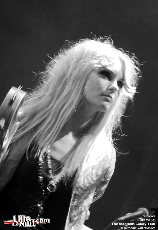 Eugene McGuinness + Pan Aurora à l’Aéronef en live - photo n°32