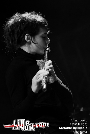 Absynthe Minded + Melanie de Biasio au Grand Mix en live - photo n°8