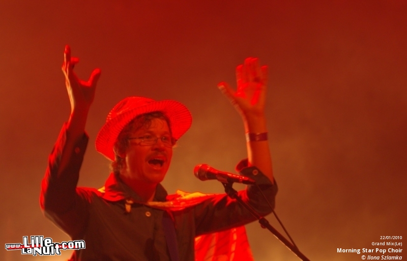 Fanfarlo & Morning Pop Star Choir au Grand Mix en live - photo n°21