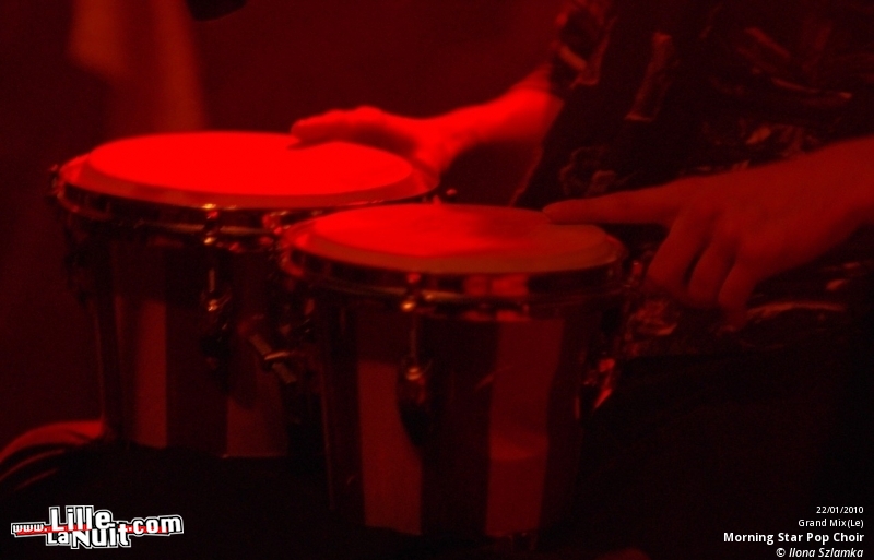 Fanfarlo & Morning Pop Star Choir au Grand Mix en live - photo n°37