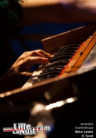 Tunng + Alice Lewis au Grand Mix en live - photo n°61