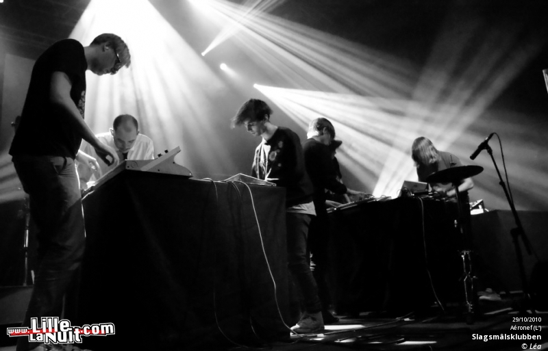 Crystal Castles + Beat Torrent + Slagsmâlsklubben en live - photo n°6