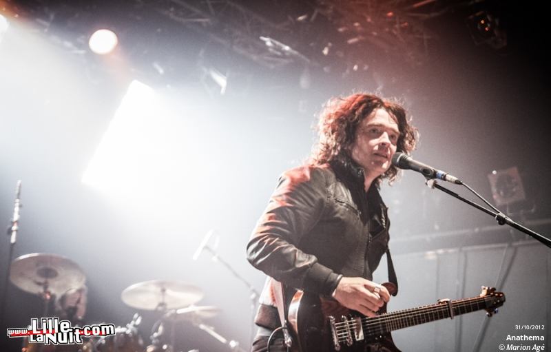 Eugene McGuinness + Pan Aurora à l’Aéronef en live - photo n°9