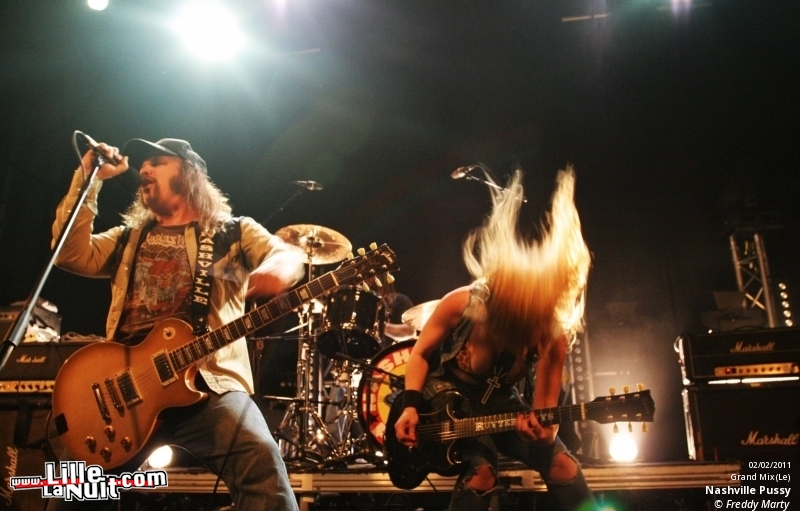 Nashville Pussy + Zoé au Grand Mix en live - photo n°4
