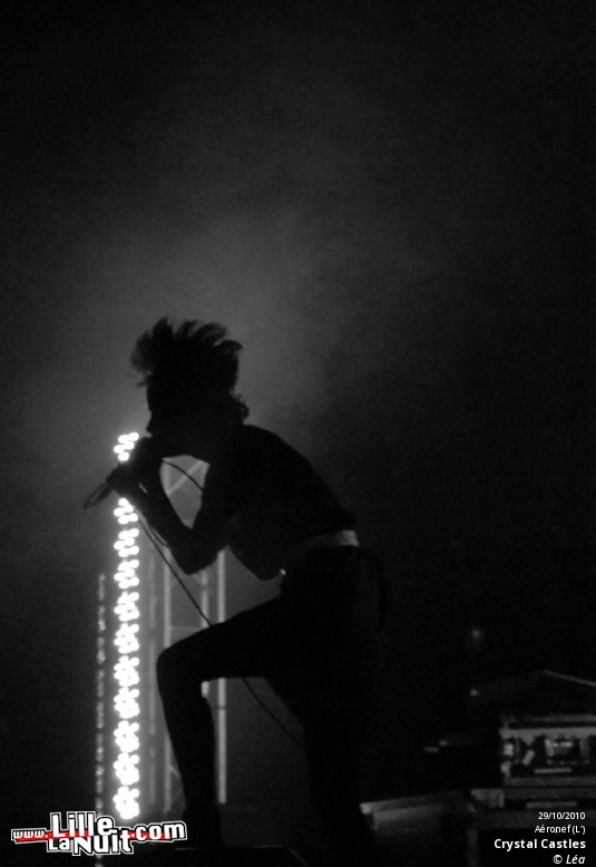 Crystal Castles + Beat Torrent + Slagsmâlsklubben en live - photo n°29
