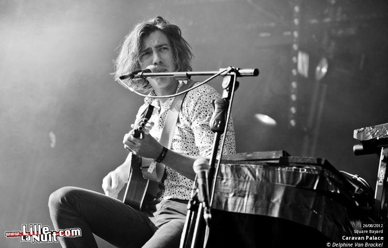 Le Cabaret Vert 2012 – jour 4 : Charlie Winston, The Weasel and the Wasters, Caravan Palace, etc. en live - photo n°38