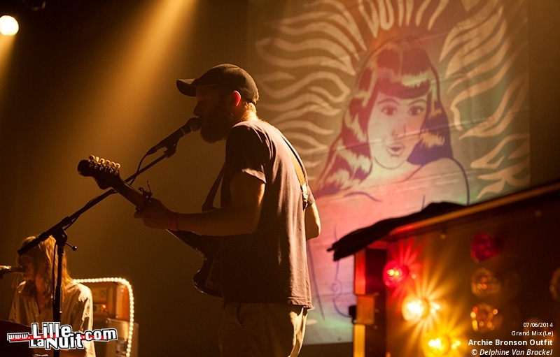 Archie Bronson Outfit + Lovepark au Grand Mix en live - photo n°12