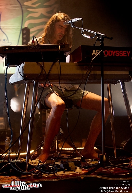 Archie Bronson Outfit + Lovepark au Grand Mix en live - photo n°18