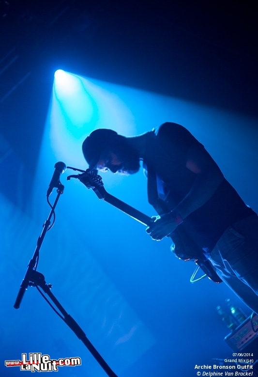 Archie Bronson Outfit + Lovepark au Grand Mix en live - photo n°11