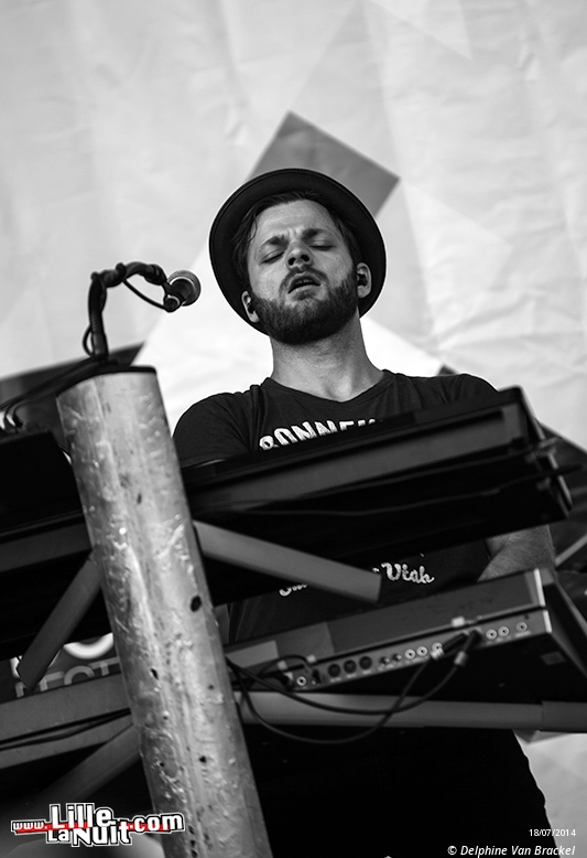 Dour Festival 2014 – Jour 2 – Within Temptation, Klaxons, Skip The Use, etc. en live - photo n°36