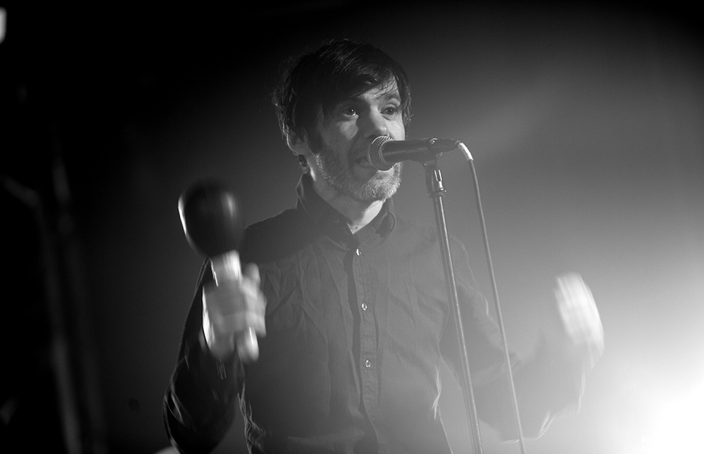 Bikini Machine + The Arrogants à la salle Maurice Schumann de Pérenchies en live - photo n°1