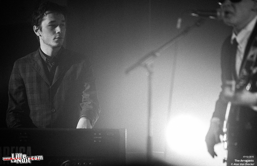 Bikini Machine + The Arrogants à la salle Maurice Schumann de Pérenchies en live - photo n°1