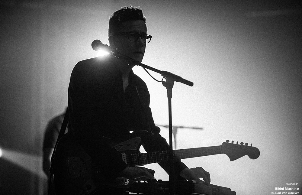 Bikini Machine + The Arrogants à la salle Maurice Schumann de Pérenchies en live - photo n°4